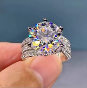 Sparkling Twistred Metal Inlaid White Zircon Ring Wedding Engagement Jewelry